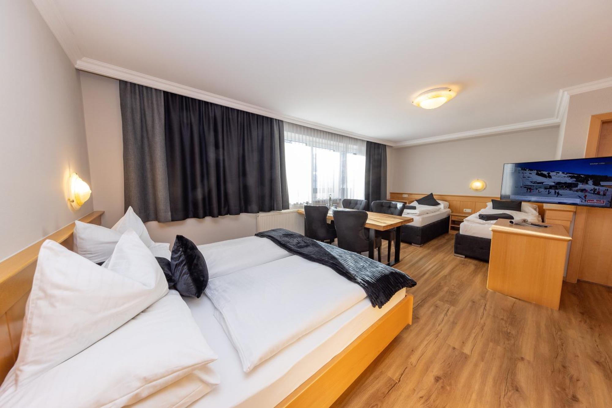 Hotel Austria Saalbach-Hinterglemm Bagian luar foto